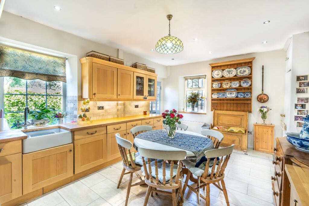 Apperley Road, Apperley Bridge photo 3