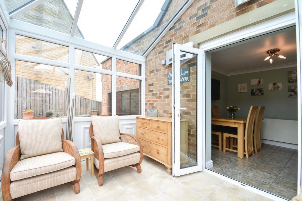 Rowantree Avenue, Baildon, Shipley photo 5