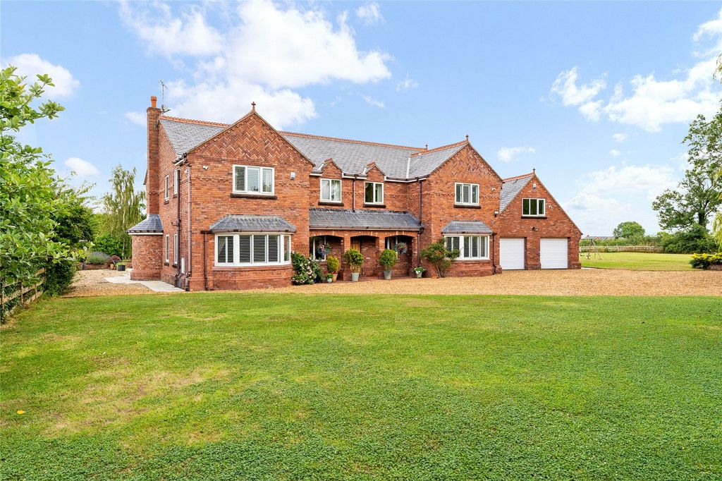 Additional image 2 of 5 bed detached house for salePark Lane, Rossett, Wrexham LL12