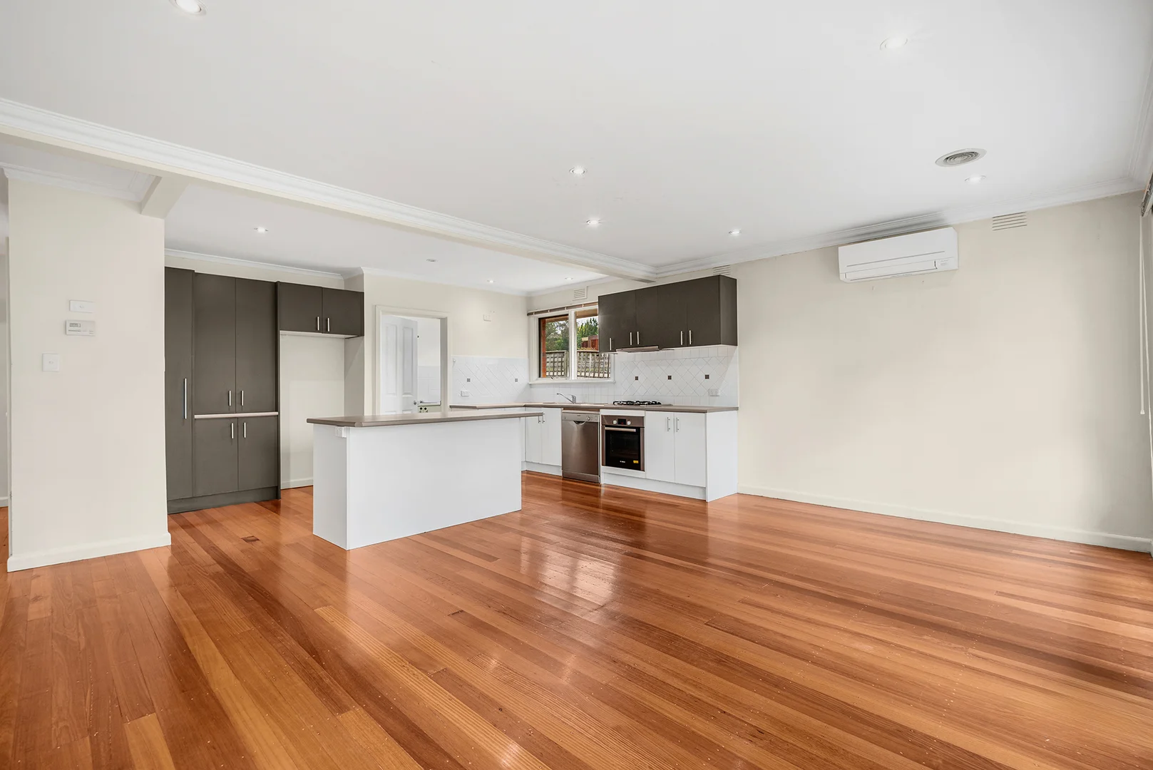 Additional image 2 of 1/155 Lower Heidelberg Road, Ivanhoe VIC 3079