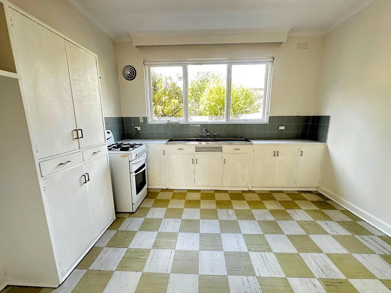 Additional image 3 of 1/158 Brougham Street, Kew VIC 3101