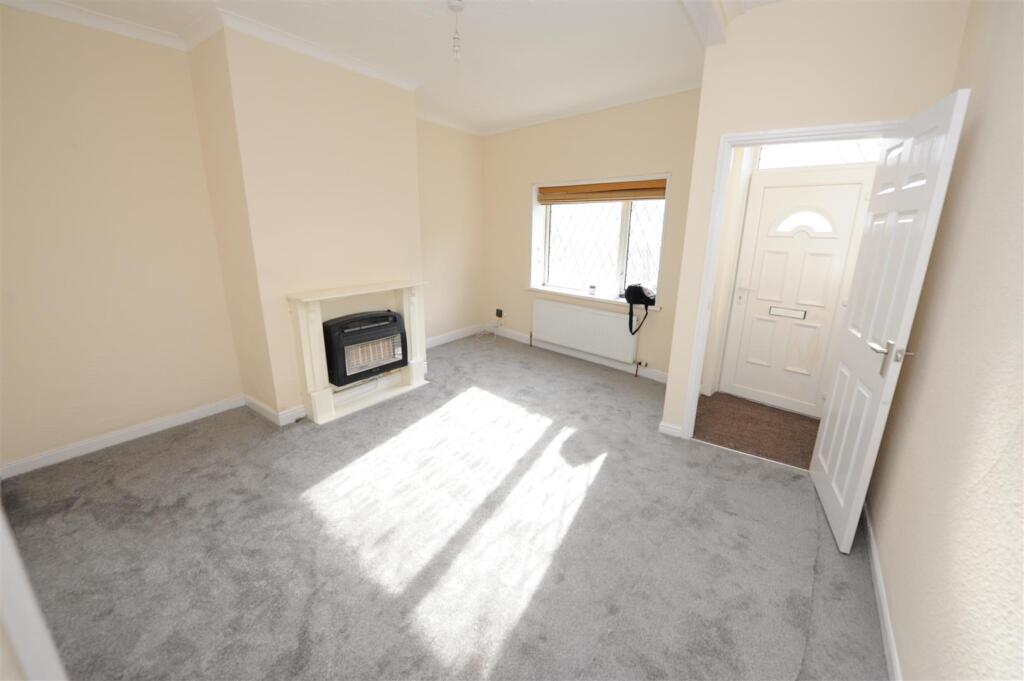 Eldon Place, Cutler Heights, Bradford photo 2