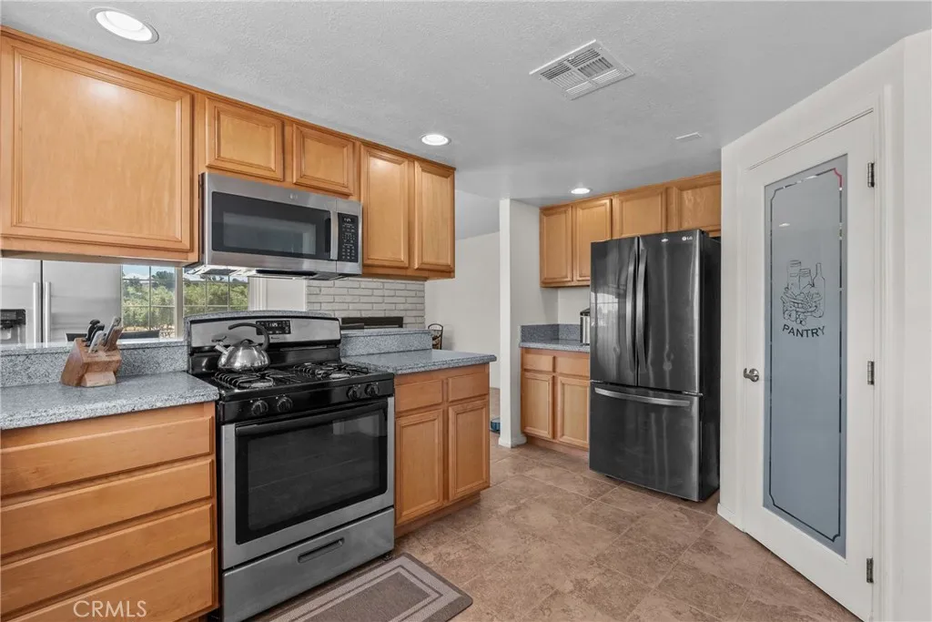 Additional image 82 of 3521 E Avenue T4, Palmdale, CA 93550