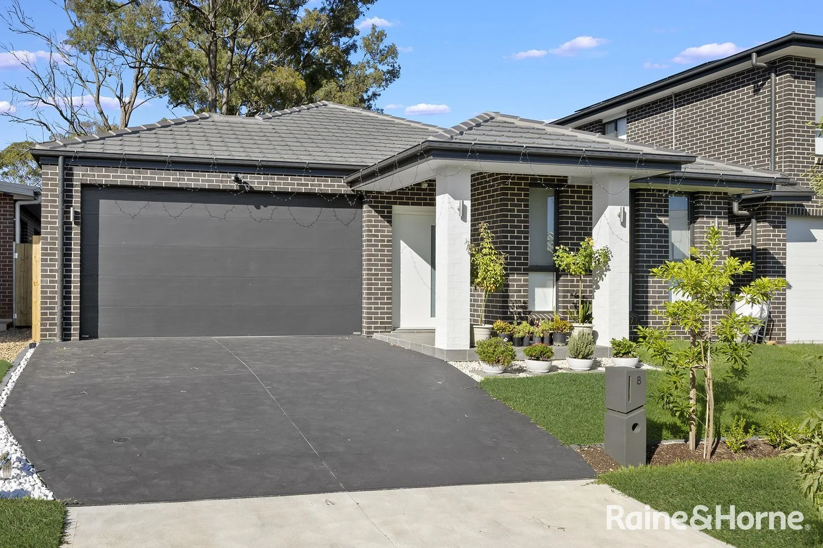 8 Mactier Avenue, Airds NSW 2560