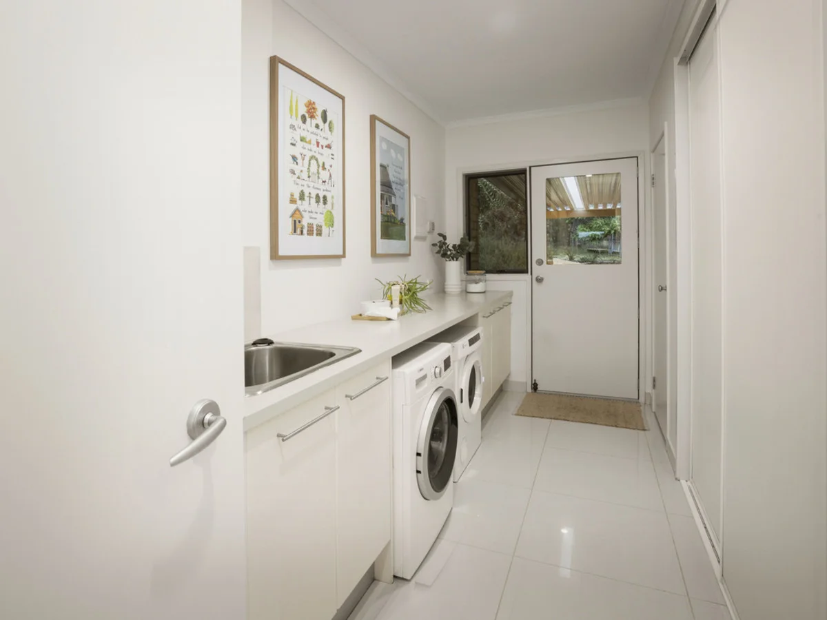 Additional image 22 of 25 Lauren Court, Table Top NSW 2640