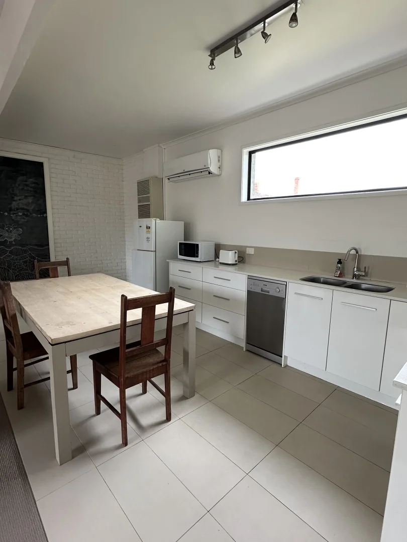 Additional image 6 of 2/270 Gray Street, Hamilton VIC 3300
