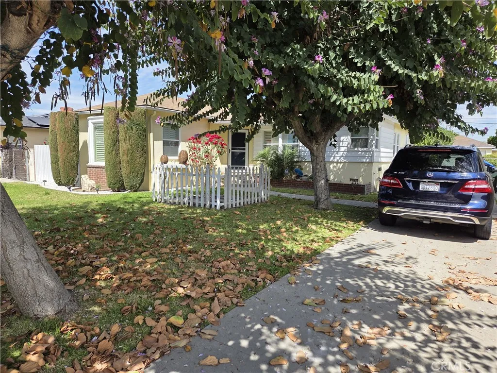 7853 Melva St, Downey, CA 90242 photo 4