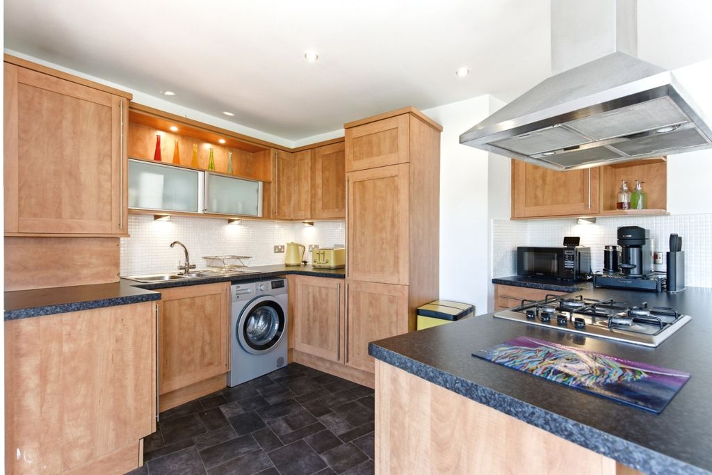 Additional image 8 of 2 bed flat for saleKaims Terrace, Livingston EH54