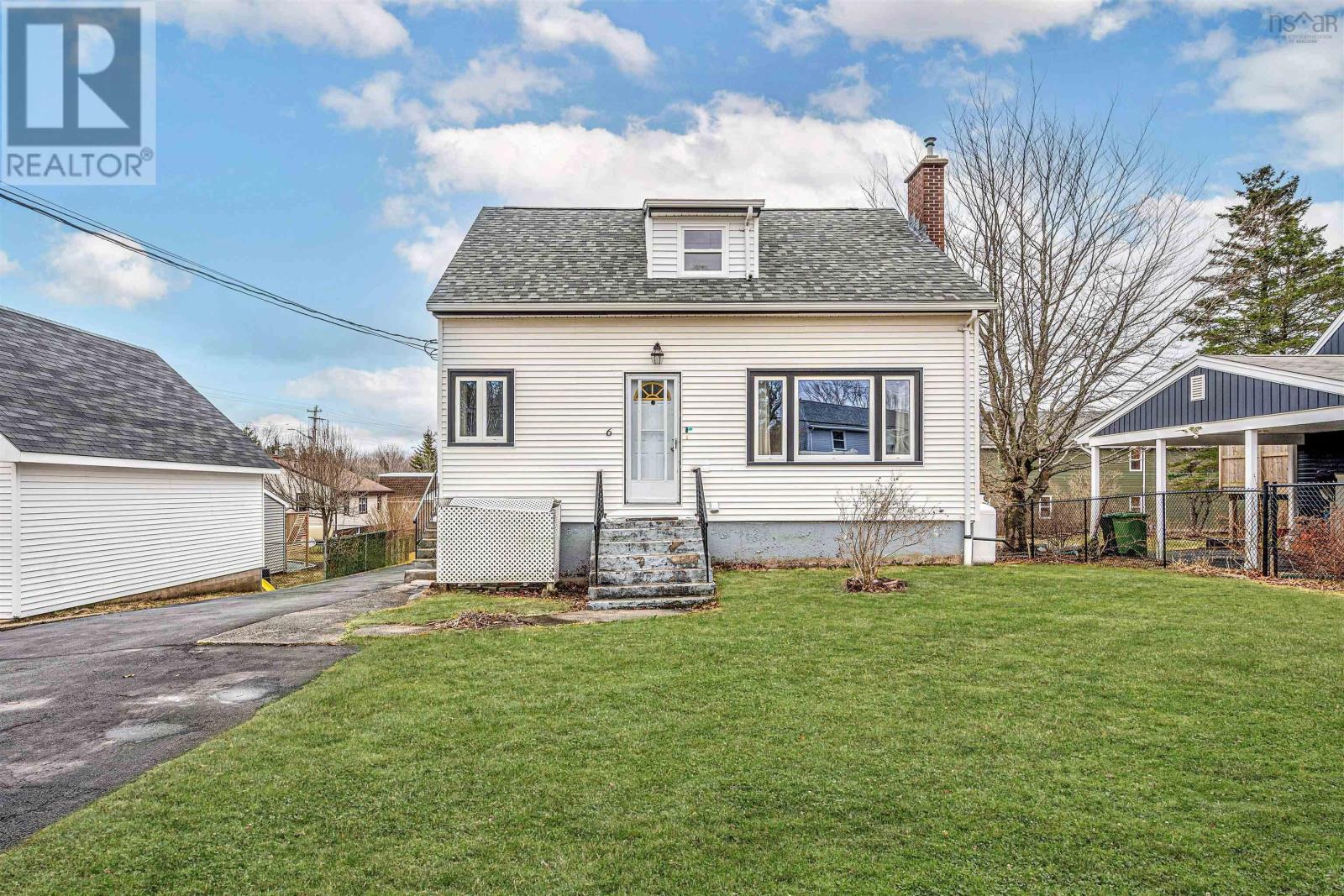 6 Parkdale Avenue