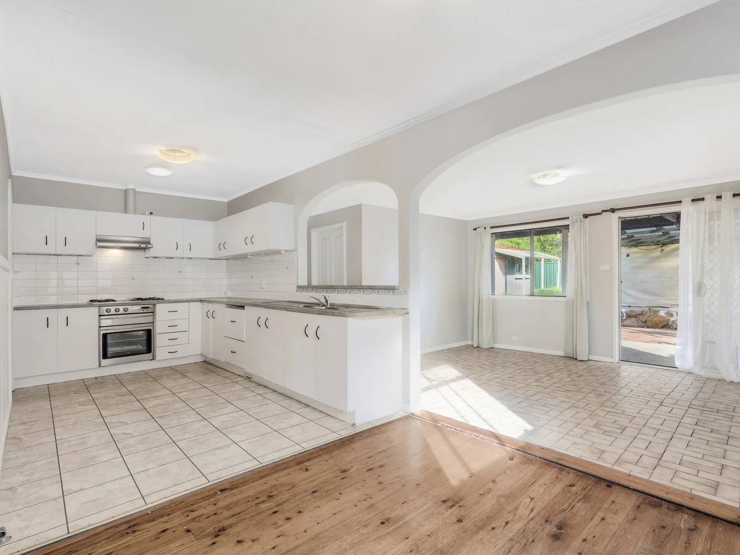 Additional image 2 of 12 Girraween Avenue, Lake Illawarra NSW 2528