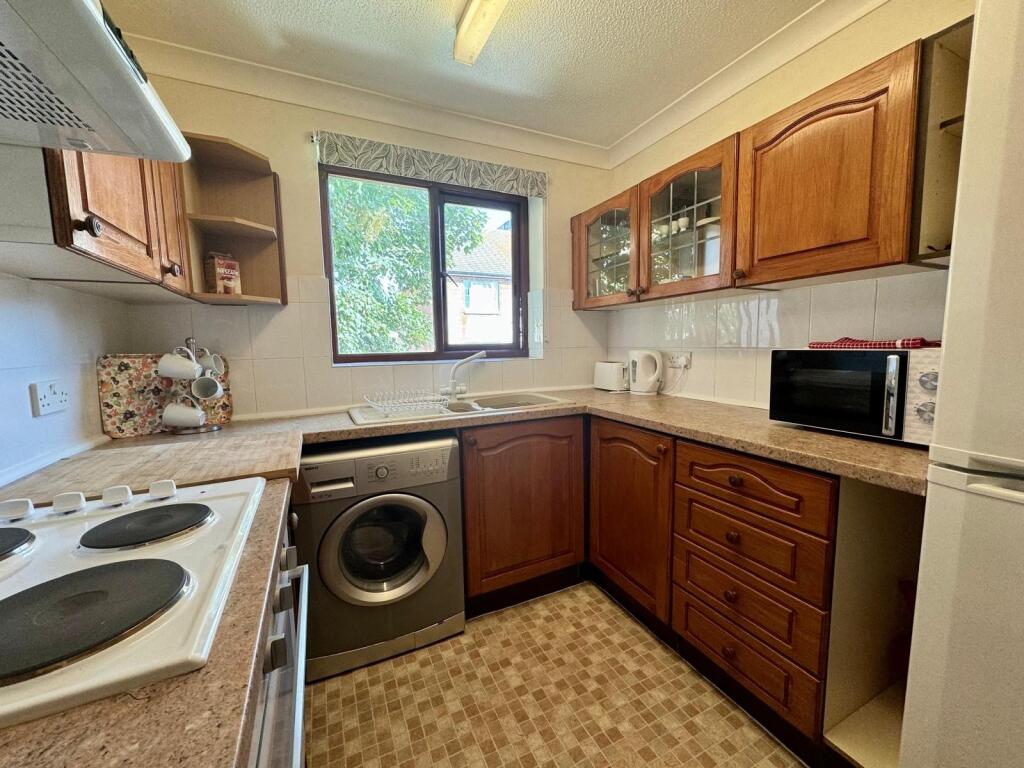 Daniel Gardens, 5 Skinner Street, BH15 photo 3
