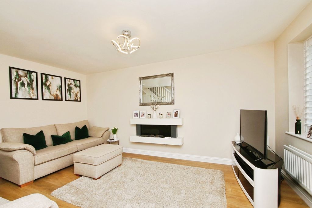 Additional image 5 of 3 bed detached house for saleHazelnut Grove, York YO30