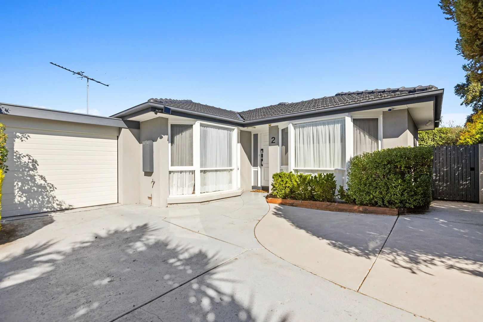 2/13 Mount Street, Glen Waverley VIC 3150