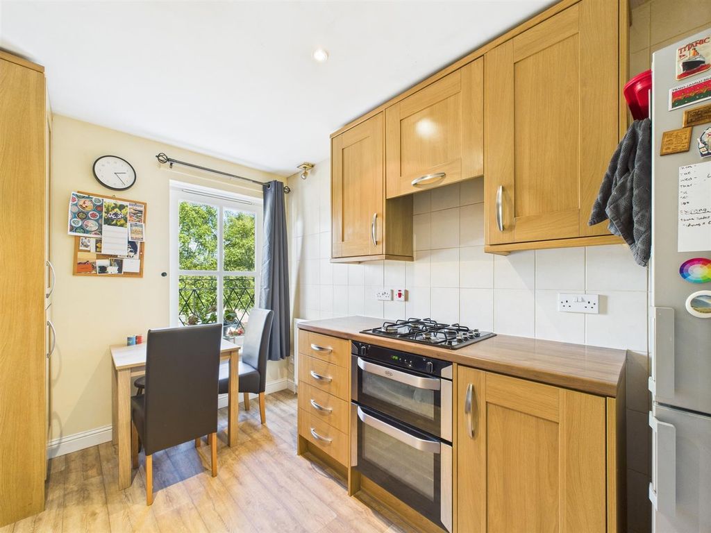 Additional image 3 of 3 bed flat for sale4D South Inch Court, Perth PH2