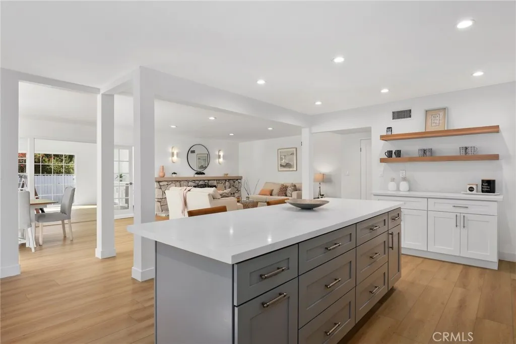 Additional image 41 of 23312 Ostronic Dr, Woodland Hills, CA 91367