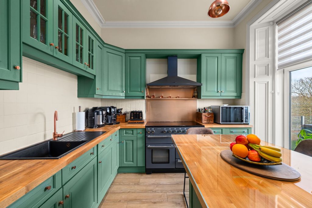 Additional image 10 of 4 bed flat for saleFlat 4 Bruce Court, Links Parade, Carnoustie DD7