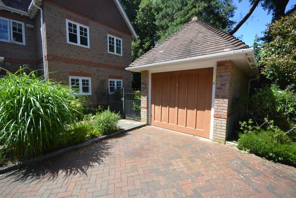 Additional image 11 of De Mauley Road, Canford Cliffs