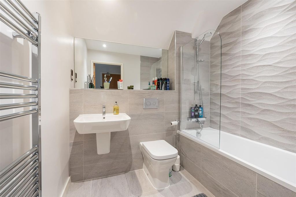 Additional image 10 of 3 bed flat for saleRope Walk, Hope Quay Rope Walk BS1