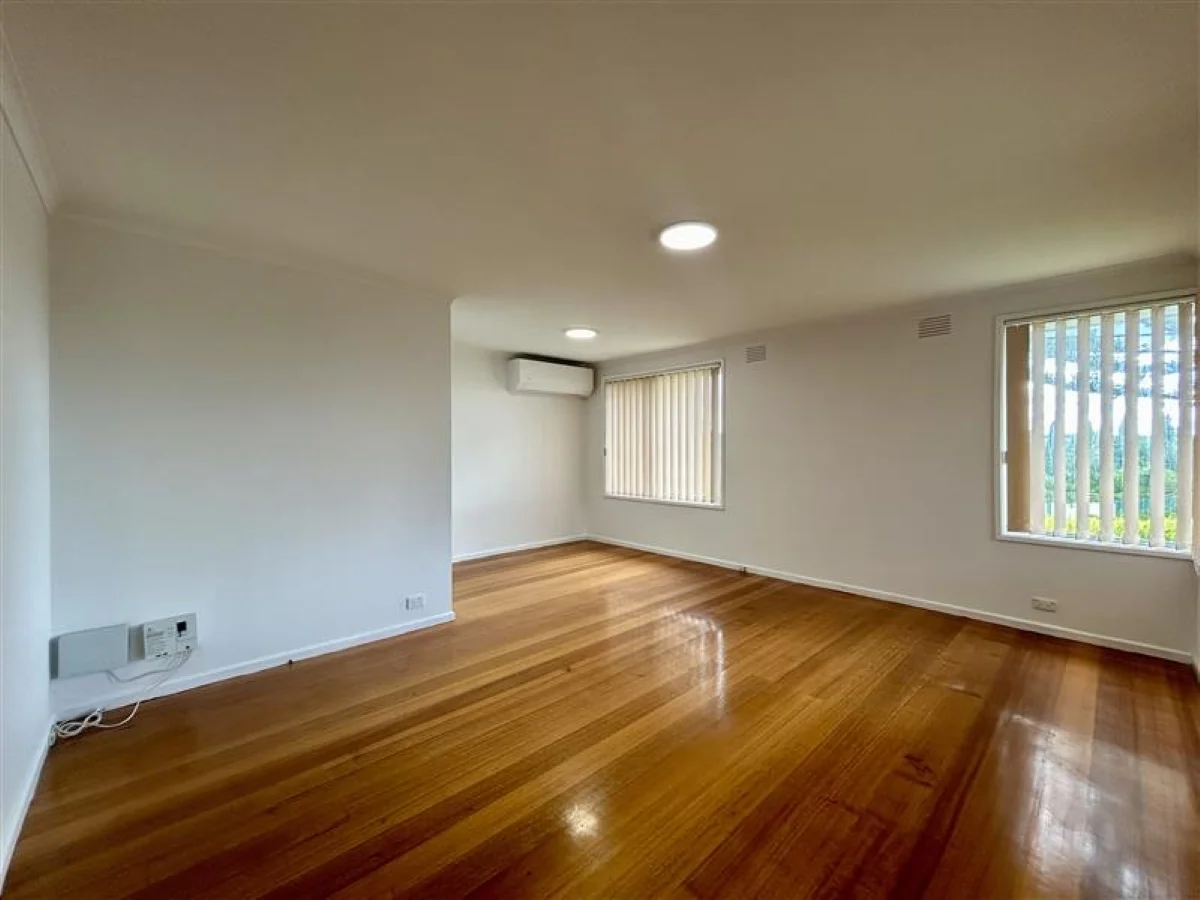 4 Ringwood Court, Gladstone Park VIC 3043