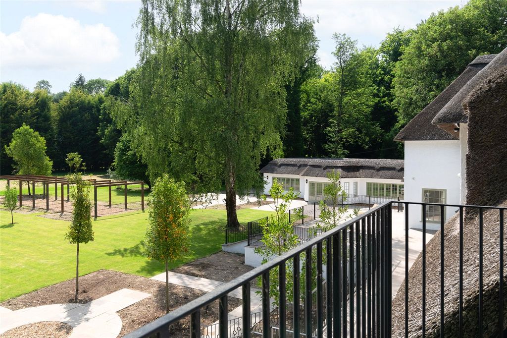 Additional image 12 of 6 bed detached house for saleLoudwater Drive, Loudwater, Rickmansworth, Hertfordshire WD3