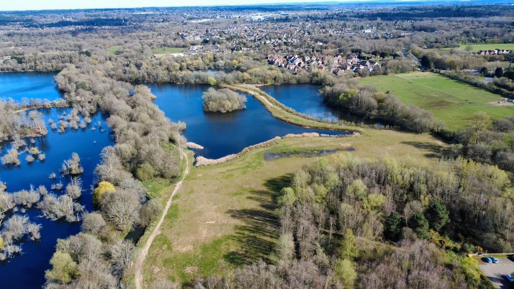 Land for saleSandhurst Road, Yateley GU46