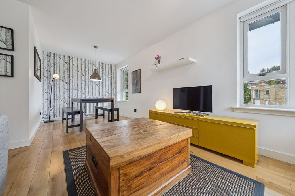 Additional image 3 of 3 bed flat for sale47 Cathkin Road, Flat 2/4, Langside, Glasgow G42