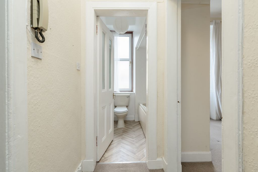 Additional image 10 of 1 bed flat for sale10, 1F2, Wardlaw Street, Edinburgh EH11