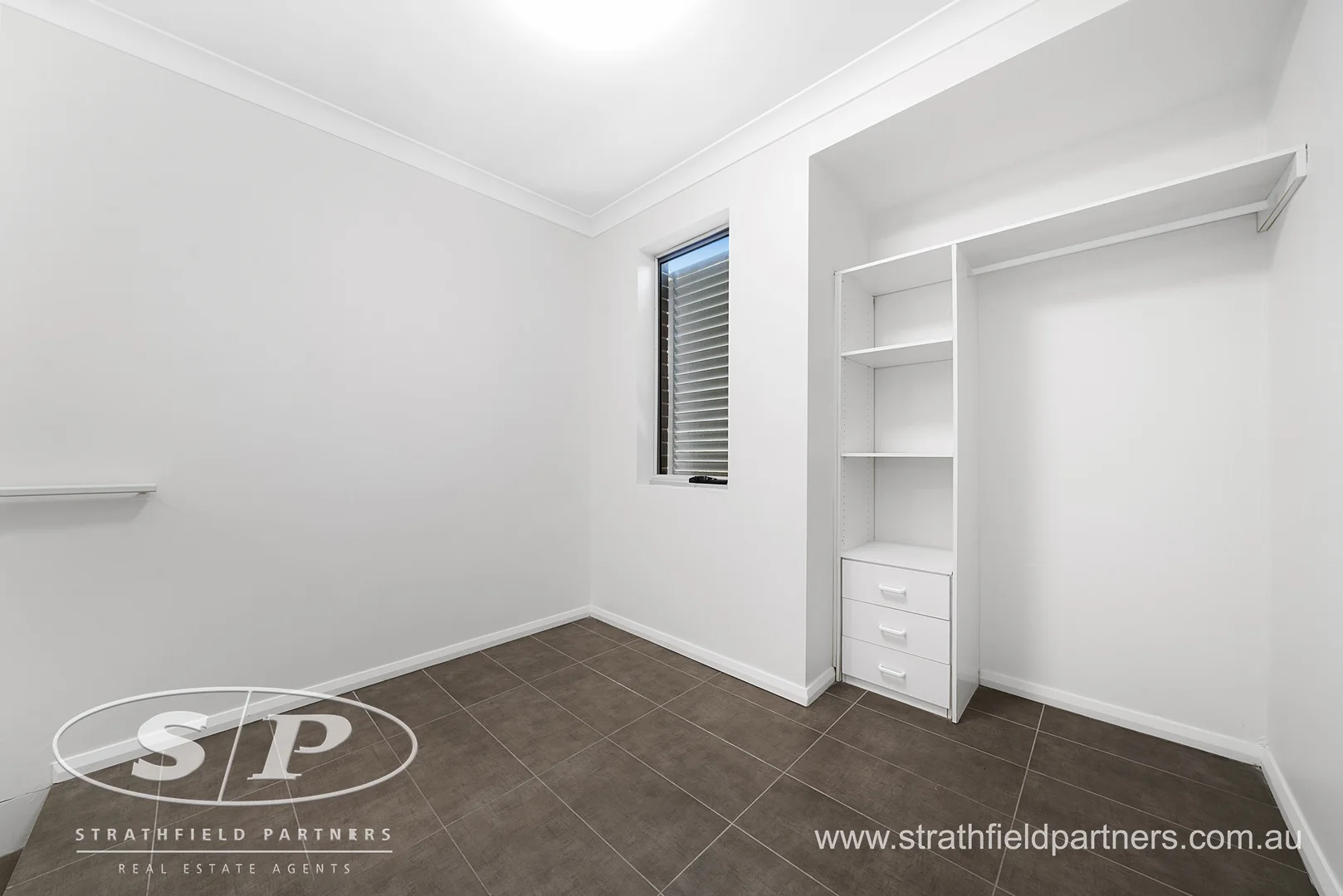 2/20a Centenary Road, Merrylands NSW 2160 photo 2