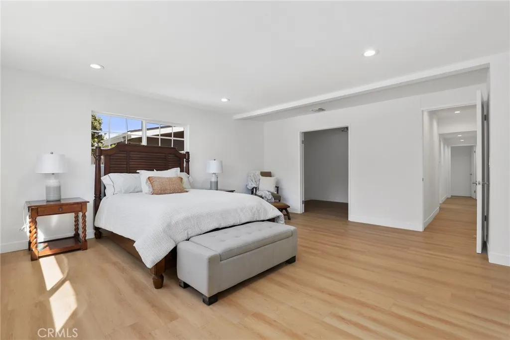 Additional image 7 of 23312 Ostronic Dr, Woodland Hills, CA 91367