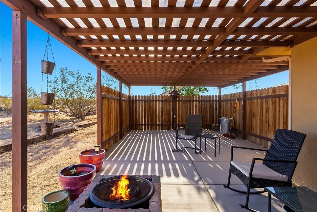Additional image 7 of 1040 Jackalope Avenue, Joshua Tree, CA 92252
