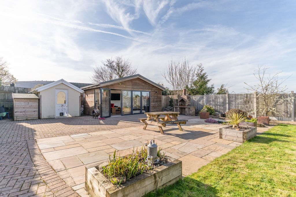 Additional image 4 of 6 bed detached house for salePenyrheol, Pontypool NP4