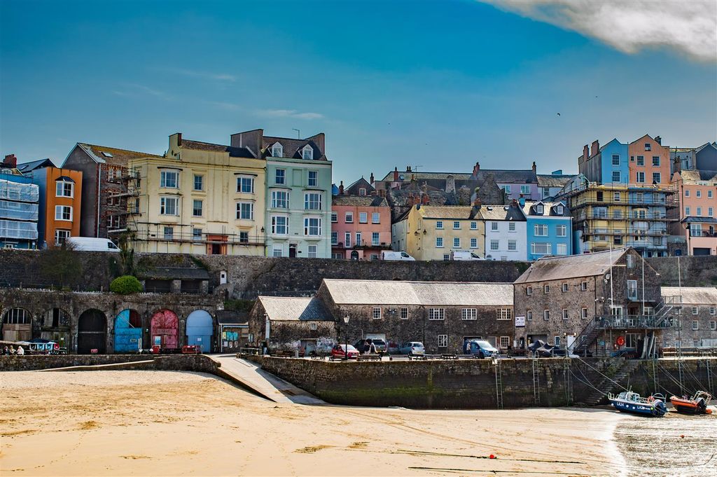 Additional image 14 of 2 bed flat for saleSparta House, Crackwell Street, Tenby SA70