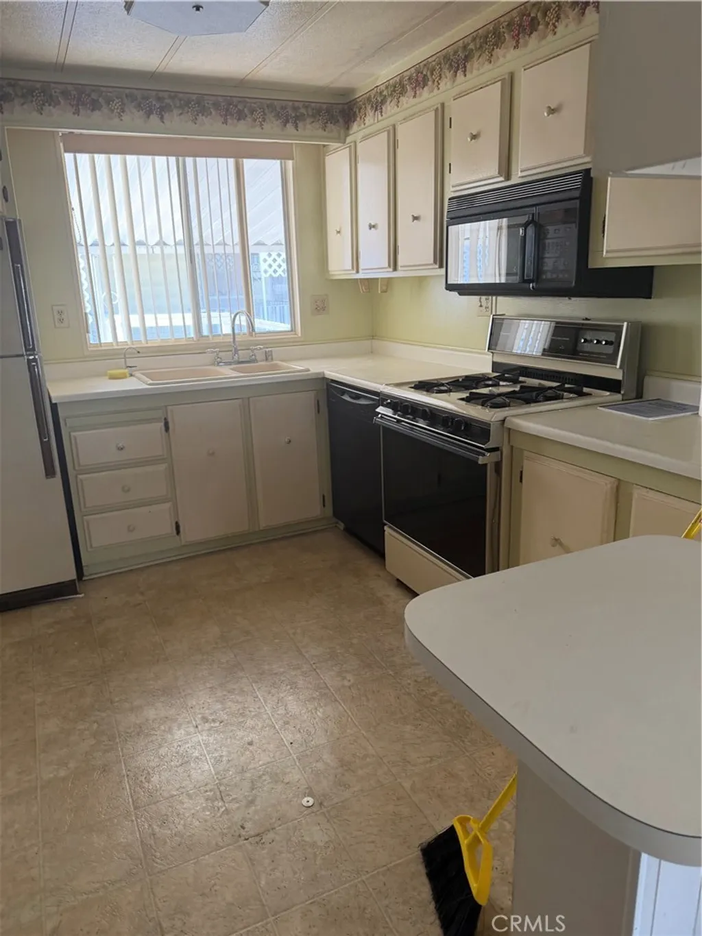 Additional image 5 of 9391 California Ave Unit 13, Riverside, CA 92503