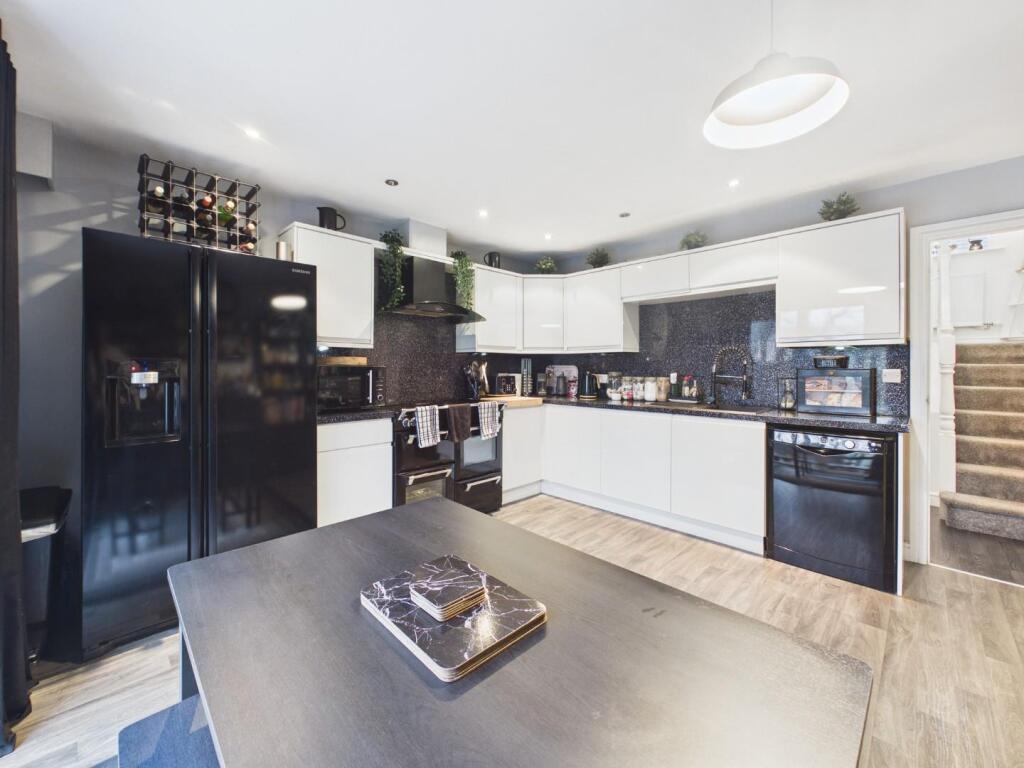 Additional image 3 of Pepper Hill Lea, Keighley, BD22 7AQ