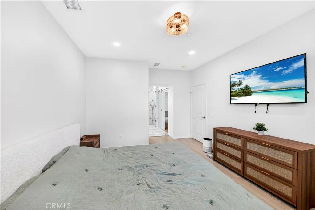 Additional image 5 of 2827 W Edinger Avenue, Santa Ana, CA 92704