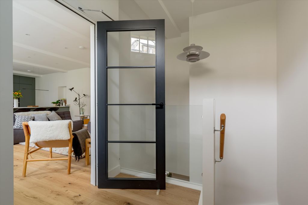 Additional image 8 of 2 bed flat for saleCircus Lane, Edinburgh EH3