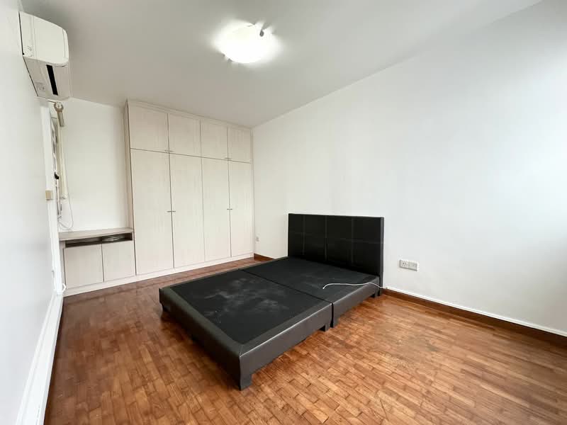 163A Punggol Central photo 3