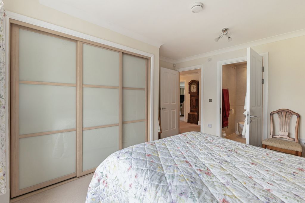 Additional image 9 of 2 bed flat for saleTempleton Road, Hungerford RG17
