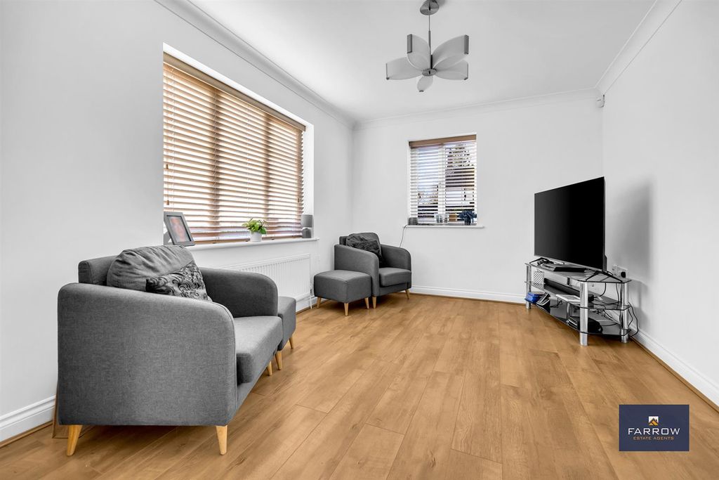 Additional image 6 of 4 bed detached house for saleStation Road, Great Coates, Grimsby DN37
