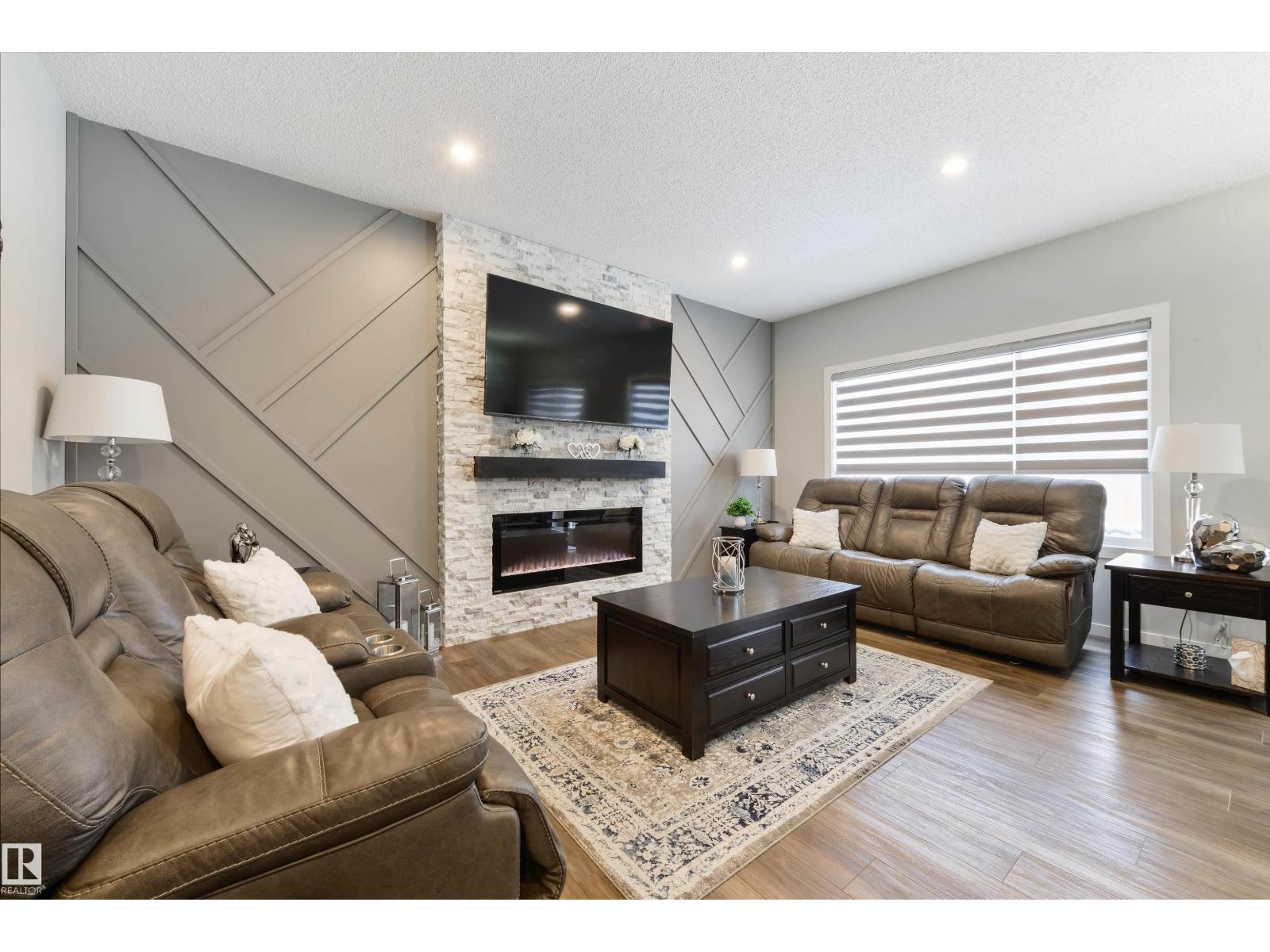 27 PROSPECT PL
