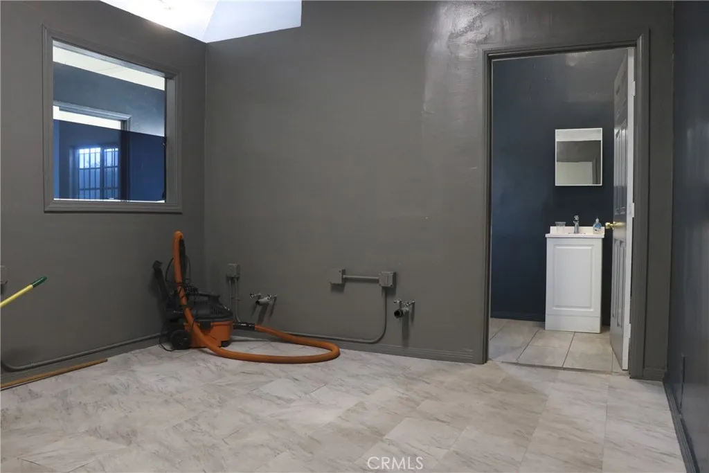 Additional image 33 of 3613 Tweedy Blvd, South Gate, CA 90280