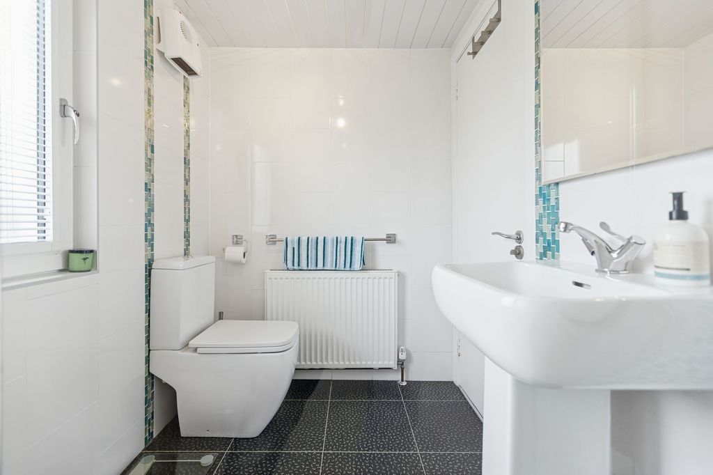 Additional image 26 of 3 bed maisonette for sale80 West Clyde Street, Helensburgh G84