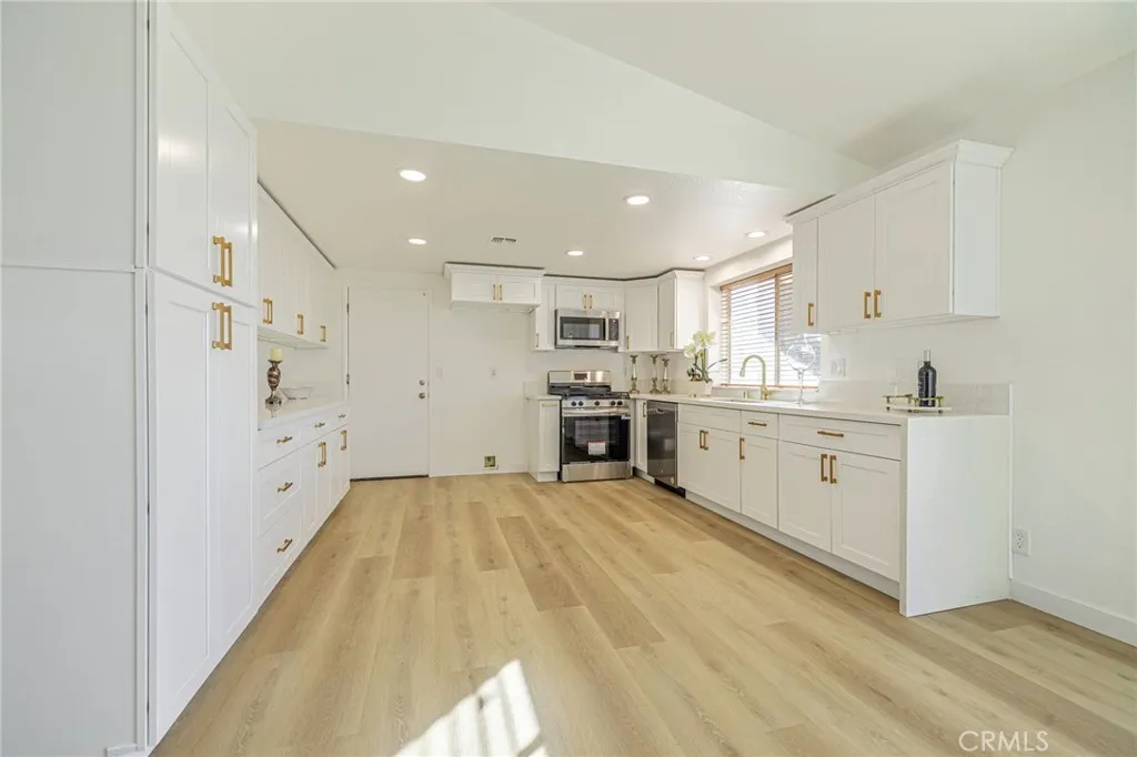 Additional image 2 of 7930 Elder Ave, Rosamond, CA 93560