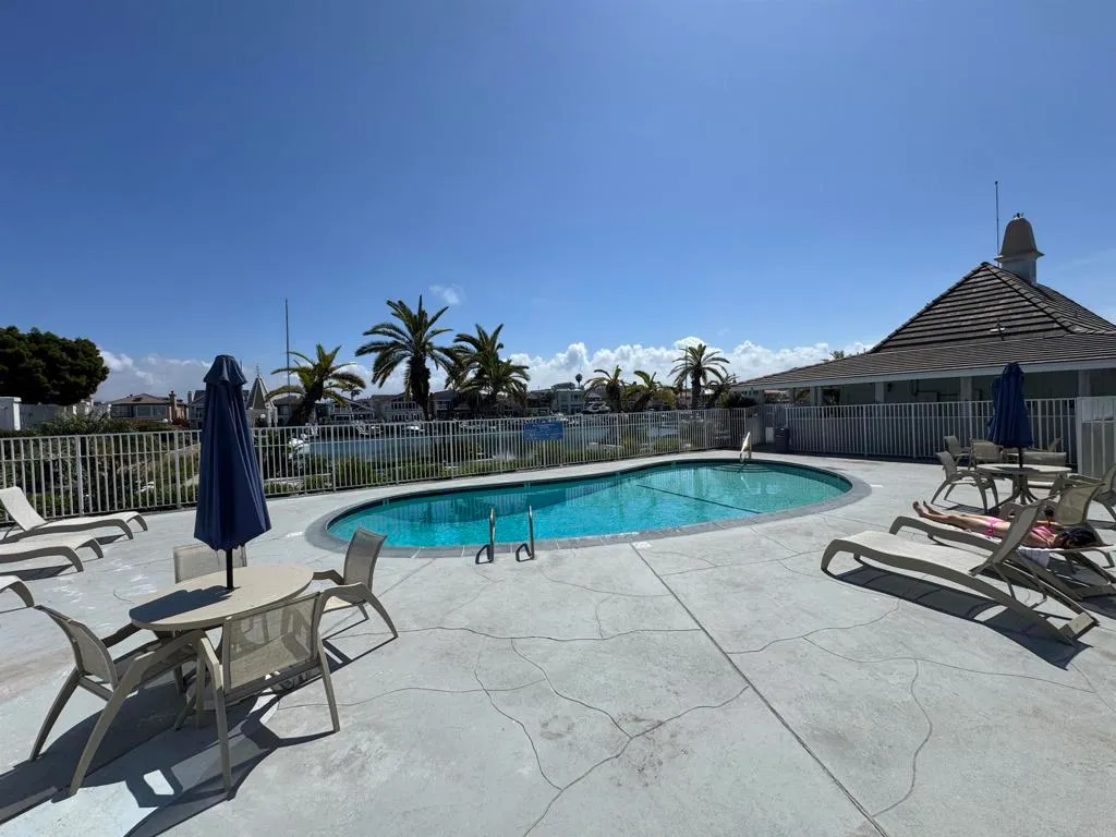 Additional image 36 of 69 Half Moon Bend, Coronado, CA 92118