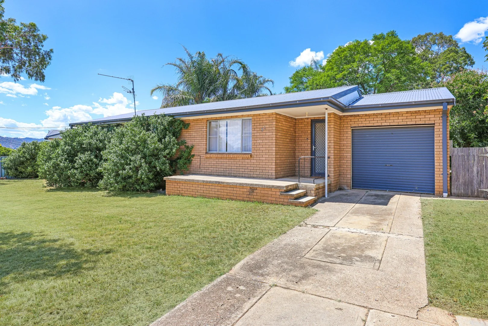31 Holland Street, South Tamworth NSW 2340