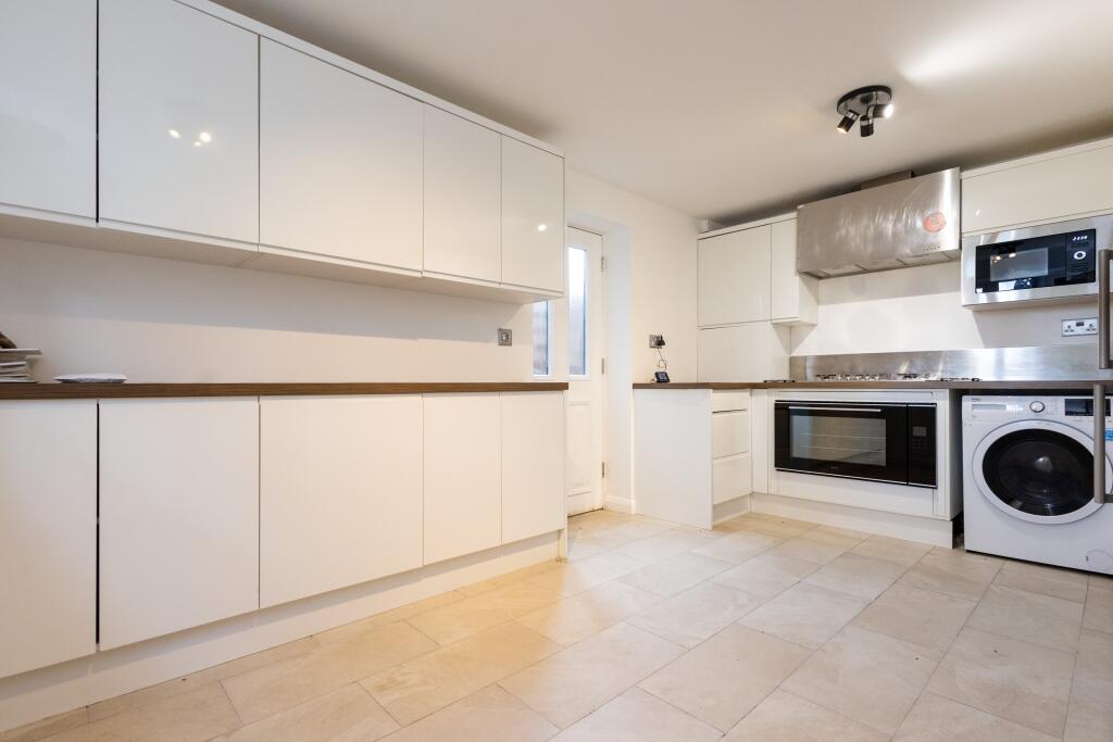 Alexandra Mews, Langdon Road, Parkstone  photo 2