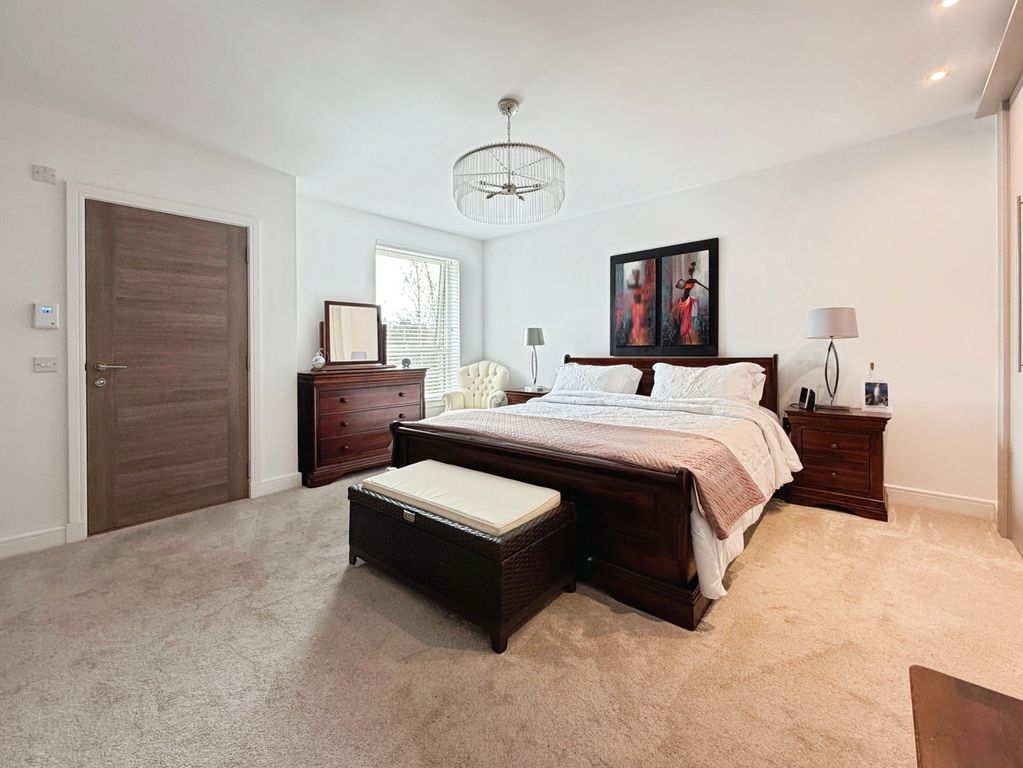 Additional image 11 of 2 bed flat for saleCalderwood Road, Glasgow G43