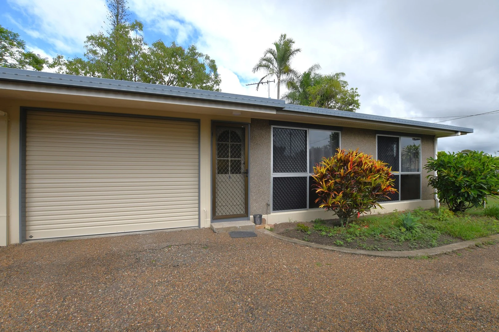 2/30 Beatrice Street, Walkervale QLD 4670