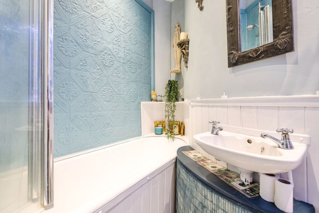 Additional image 17 of 2 bed flat for saleSouth Oxford Street, Edinburgh EH8