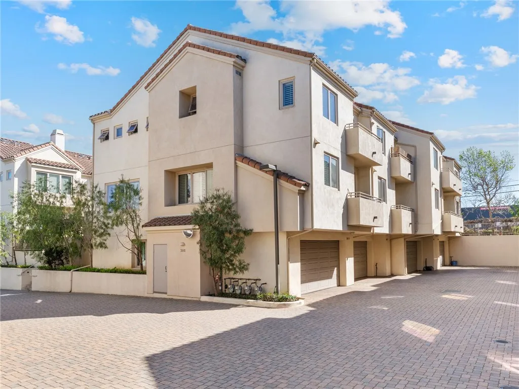 Additional image 24 of 305 Kansas Street Unit D, El Segundo, CA 90245